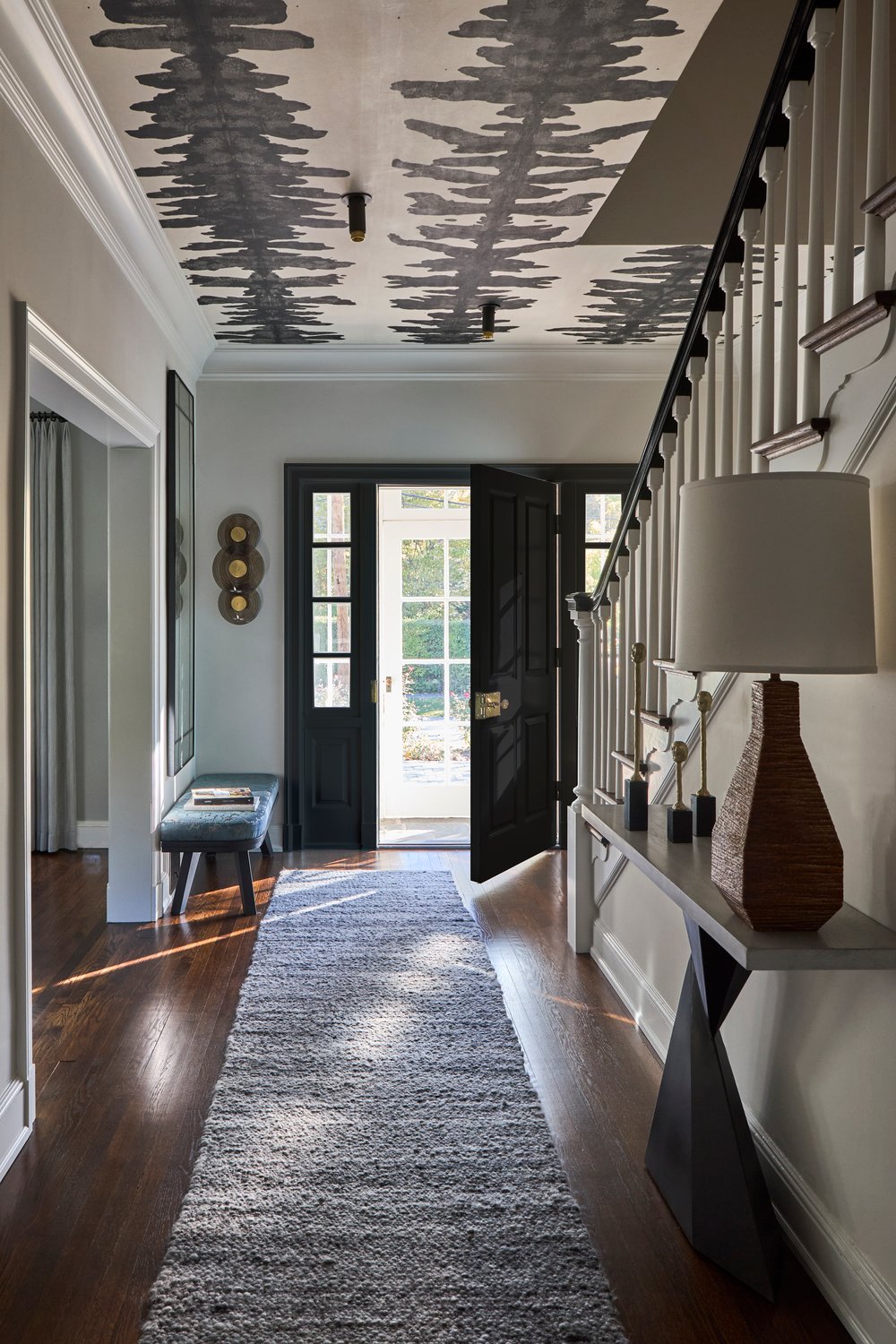 Lake Forest Luxe Entry