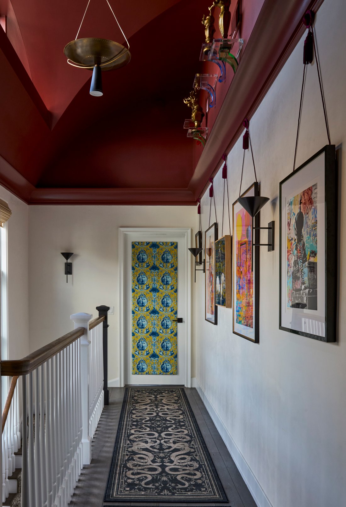 Gallery Hall Glow UP