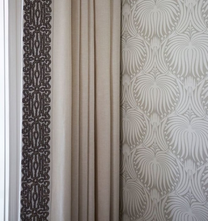 Dining room details designed by Jasmin Reese: cream drapes with delicate gray edging, scallop wallpaper, Chicago. 